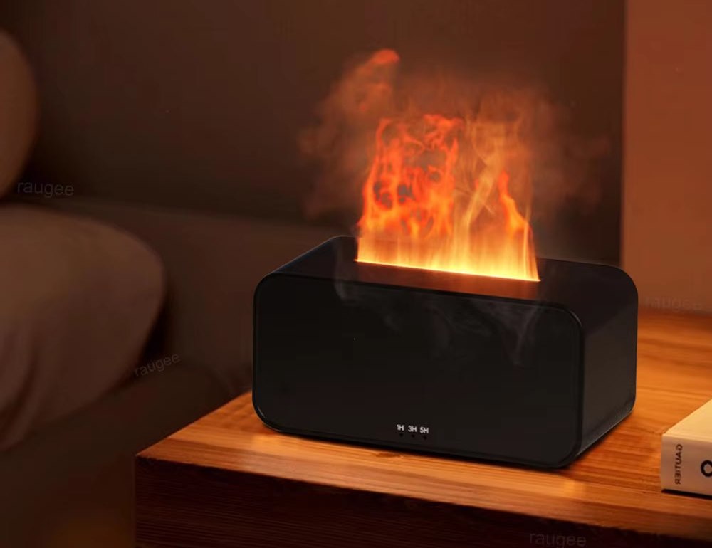 Difusor de aroma con efecto llama sobre una mesa